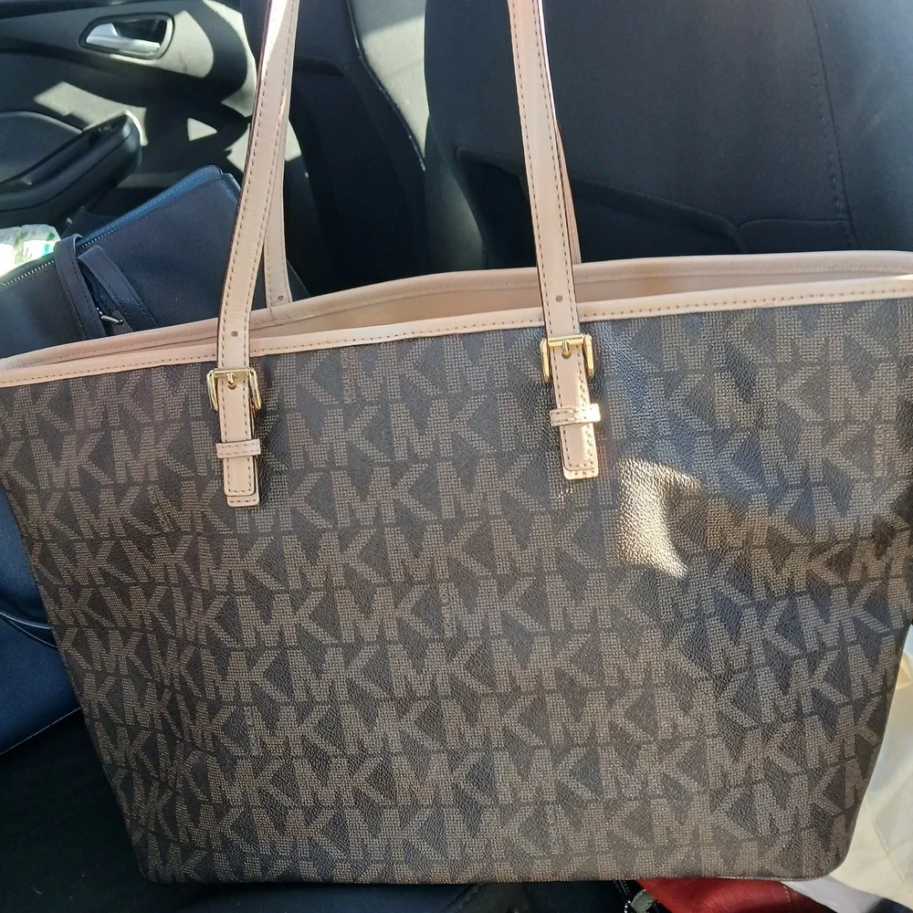 Michael Kors Jet Set Signature Large Zip Travel Tote